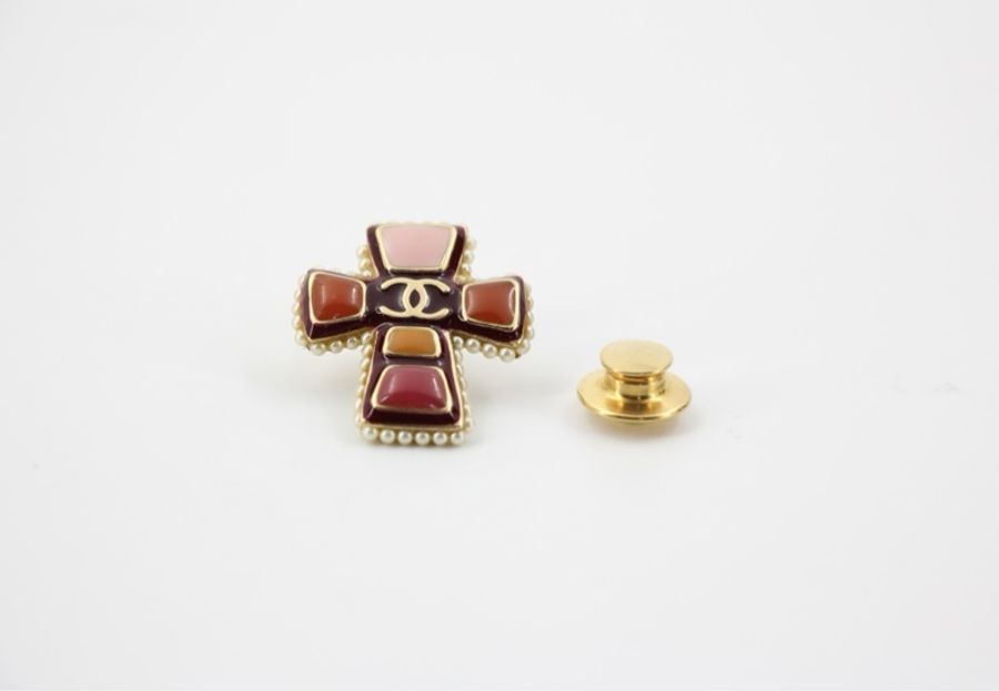 Chanel Vintage 03A 琉璃紅橙色十字架胸針-1