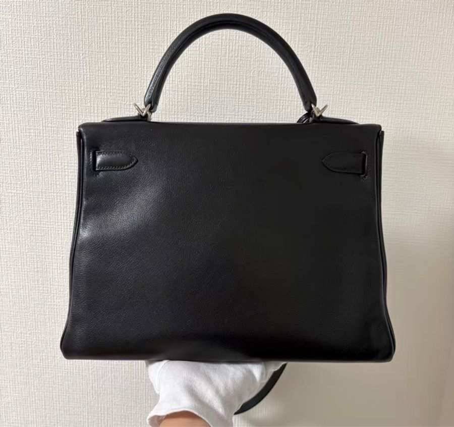 愛馬仕 Kelly32 黑銀 Evergrain 皮,(2009 年包款),附件:鎖頭、鑰匙、塵袋。-9