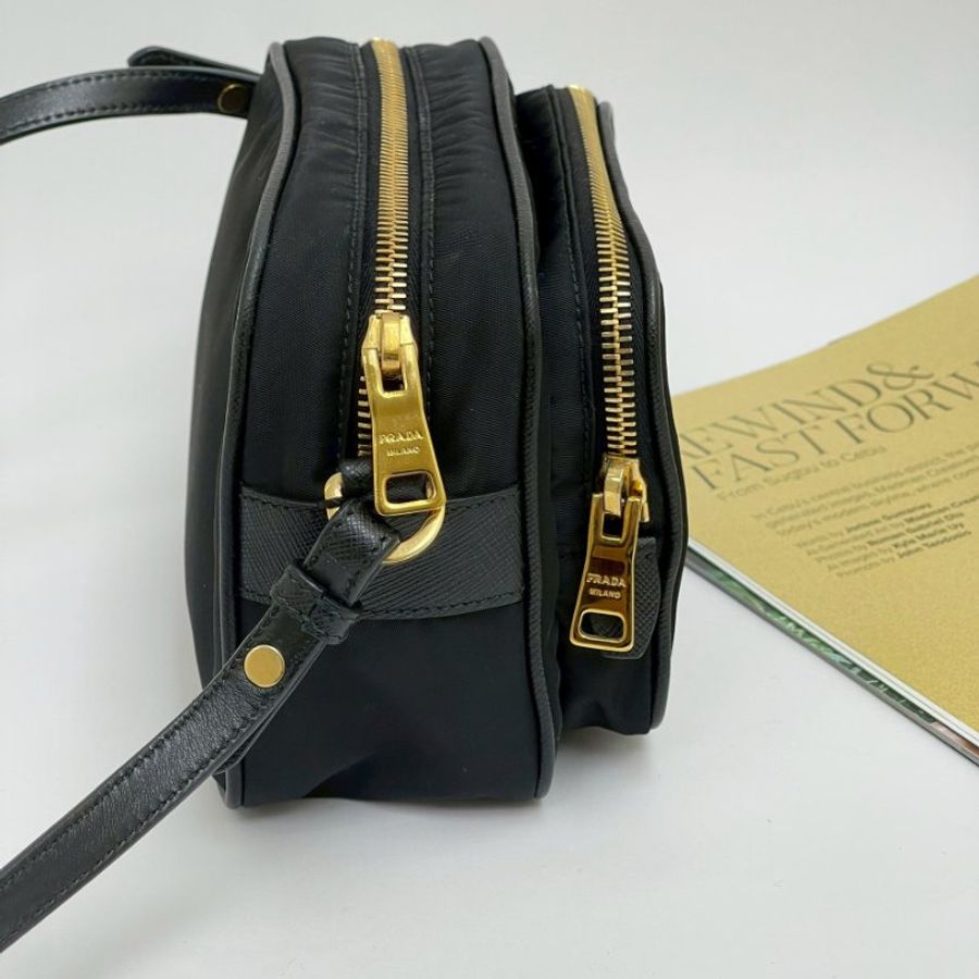 PRADA 尼龍迷你相機包-3