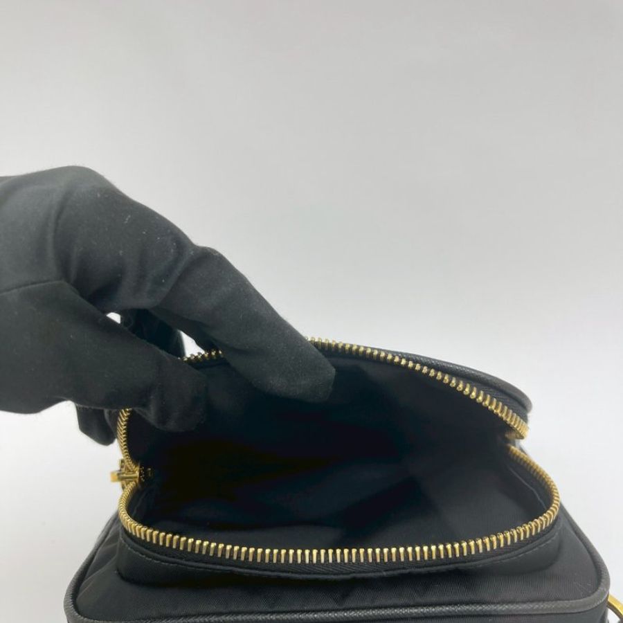 PRADA 尼龍迷你相機包-7