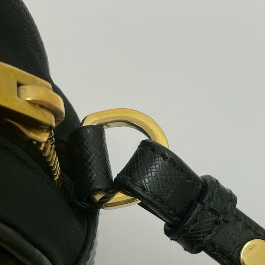 PRADA 尼龍迷你相機包-9