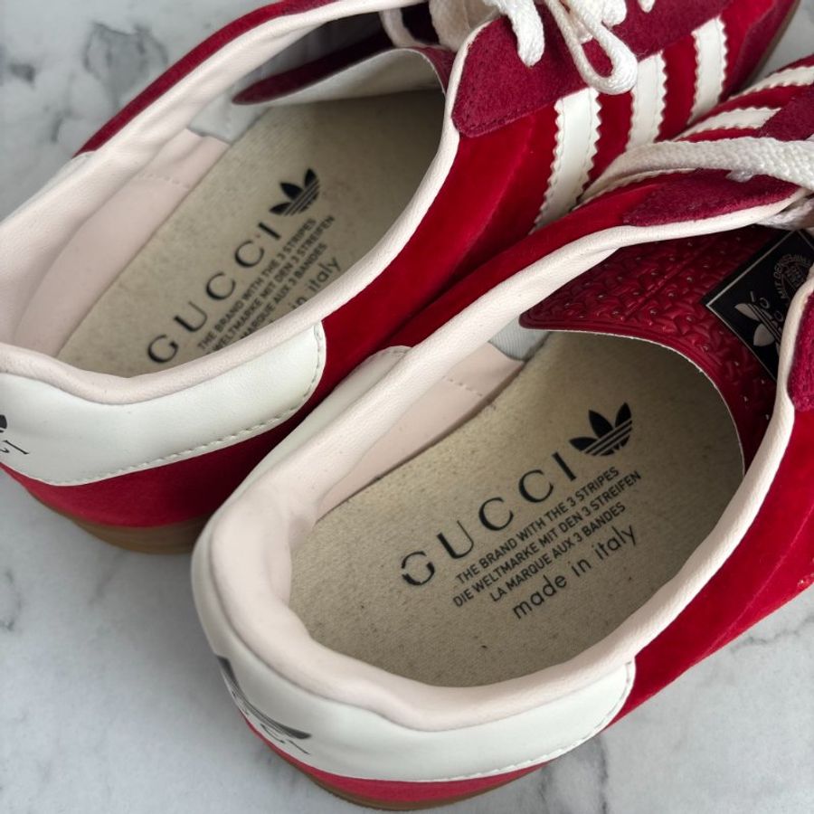 😍紅色穿搭超加分 💫GUCCI聯名愛迪達 紅絨布三葉草休閒鞋 8.5-3
