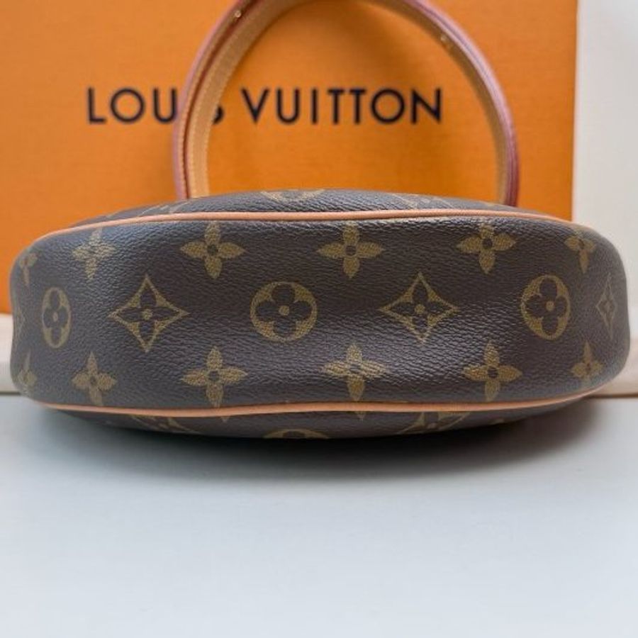 芯片款 路易威登/Louis Vuitton Loop 老花塗層帆佈月亮肩背包-7