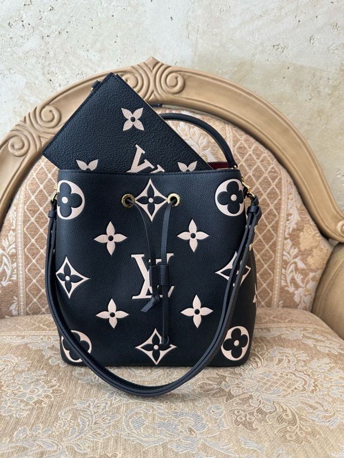 LV 黑拼米白牛皮金釦NeoNoe MM手提肩斜背水桶包M45497-0