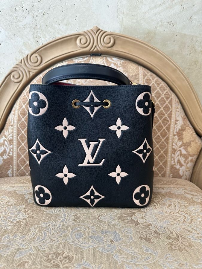 LV 黑拼米白牛皮金釦NeoNoe MM手提肩斜背水桶包M45497-1