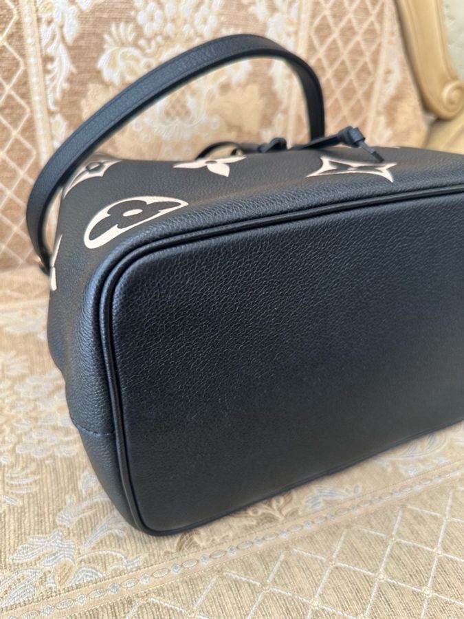 LV 黑拼米白牛皮金釦NeoNoe MM手提肩斜背水桶包M45497-5