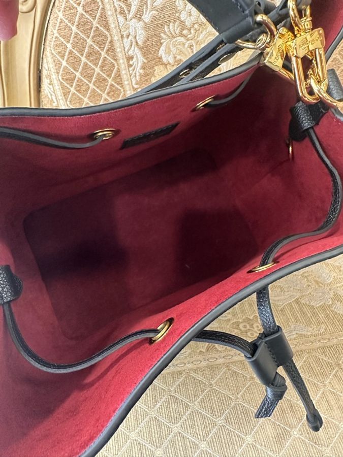 LV 黑拼米白牛皮金釦NeoNoe MM手提肩斜背水桶包M45497-9