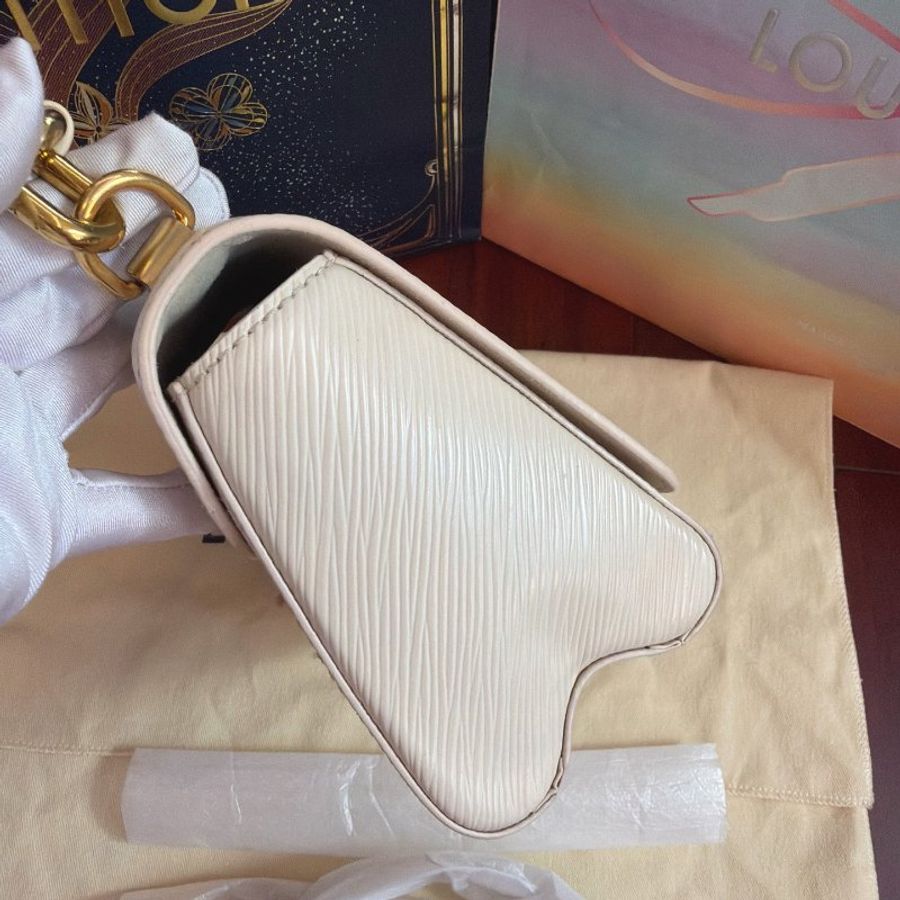 近新品 路易威登/Louis Vuitton Twist米白色肩背包 芯片款-2