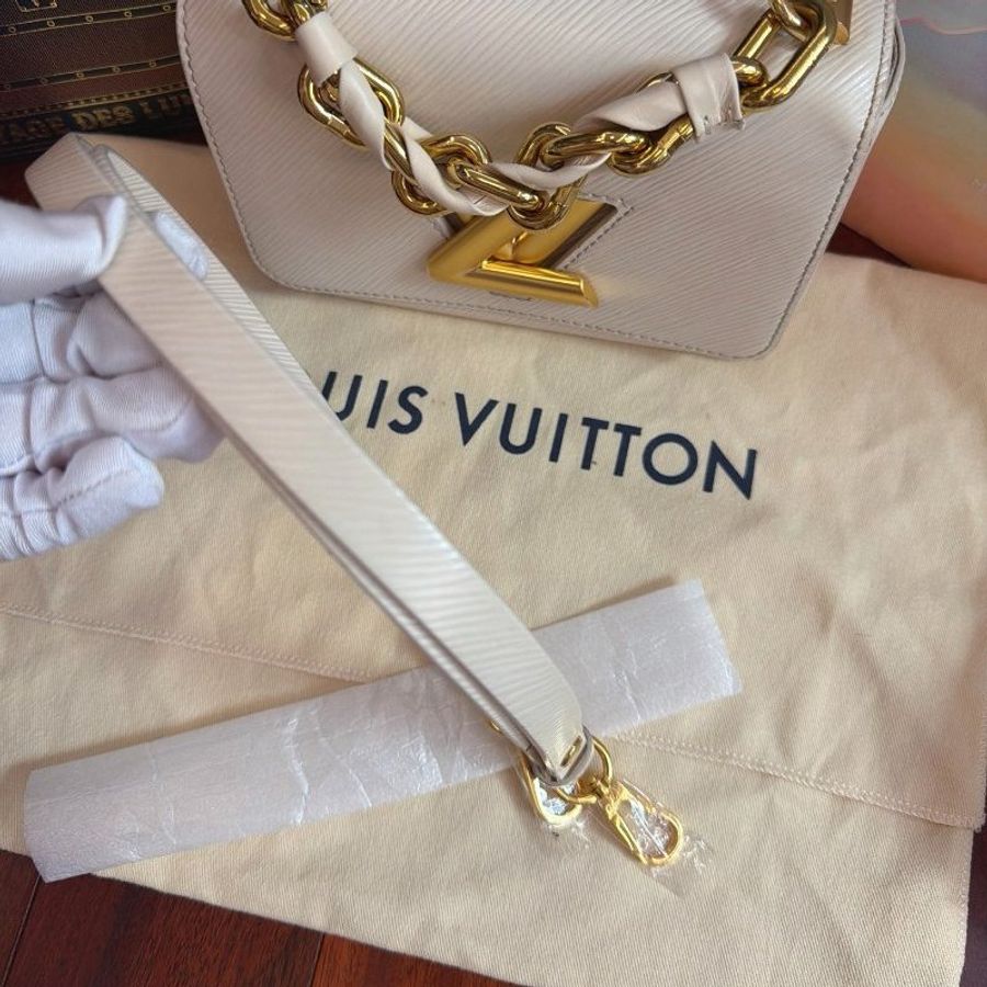 近新品 路易威登/Louis Vuitton Twist米白色肩背包 芯片款-8