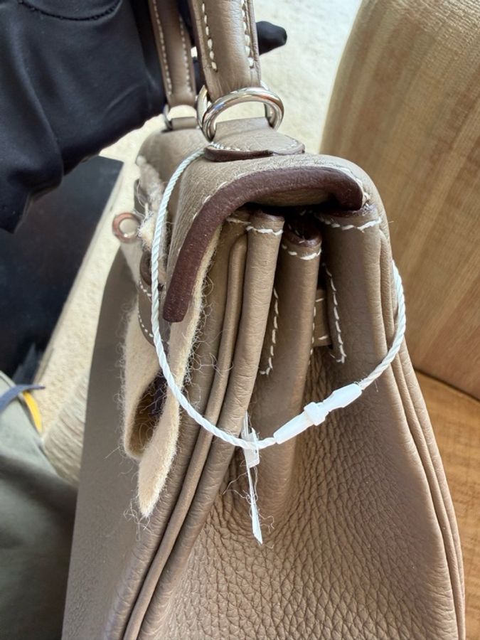 愛馬仕 Hermès Kelly 25 大象灰(Etoupe),銀扣,Togo 皮,全新全套,W 刻印,24 年 12 月票據。-11