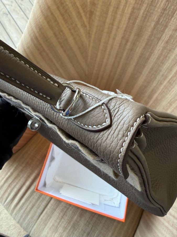 愛馬仕 Hermès Kelly 25 大象灰(Etoupe),銀扣,Togo 皮,全新全套,W 刻印,24 年 12 月票據。-17