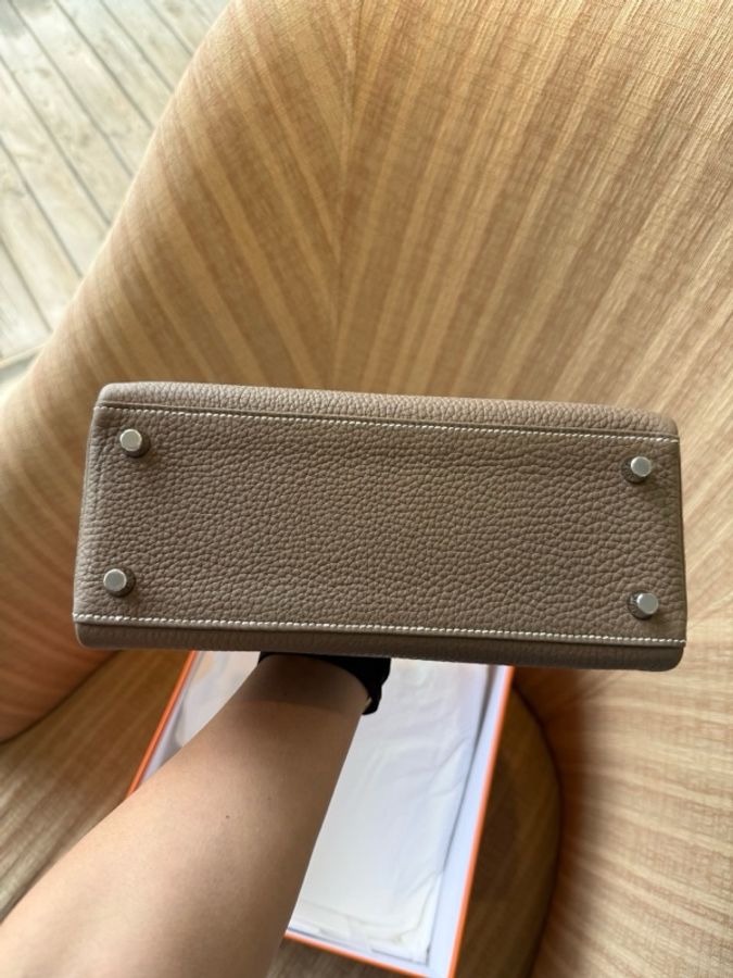 愛馬仕 Hermès Kelly 25 大象灰(Etoupe),銀扣,Togo 皮,全新全套,W 刻印,24 年 12 月票據。-22