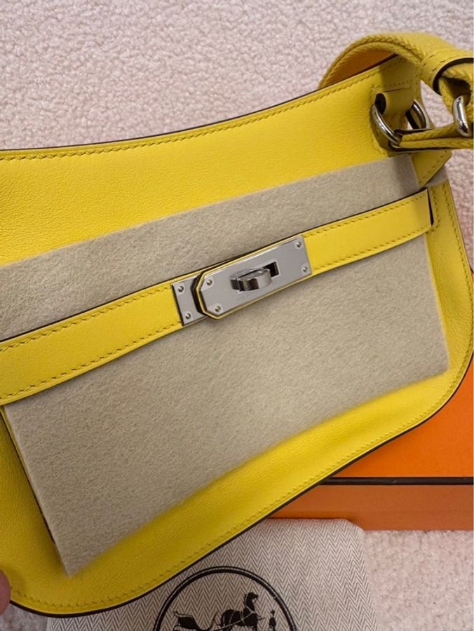 HERMES / 愛馬仕 Jypsiere 吉普賽包,閒置未使用,Swift 牛皮,那不勒斯黃。-9