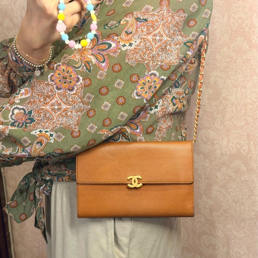 香奈兒 chanel 金棕色 蜜糖色 中古 鏈子皮夾 woc wallet on chain 金扣 翻蓋包 wallet 長夾 牛皮 魚子皮 荔枝皮 斜背包-2