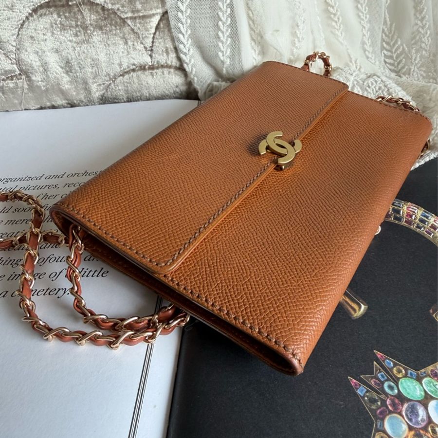 香奈兒 chanel 金棕色 蜜糖色 中古 鏈子皮夾 woc wallet on chain 金扣 翻蓋包 wallet 長夾 牛皮 魚子皮 荔枝皮 斜背包-6