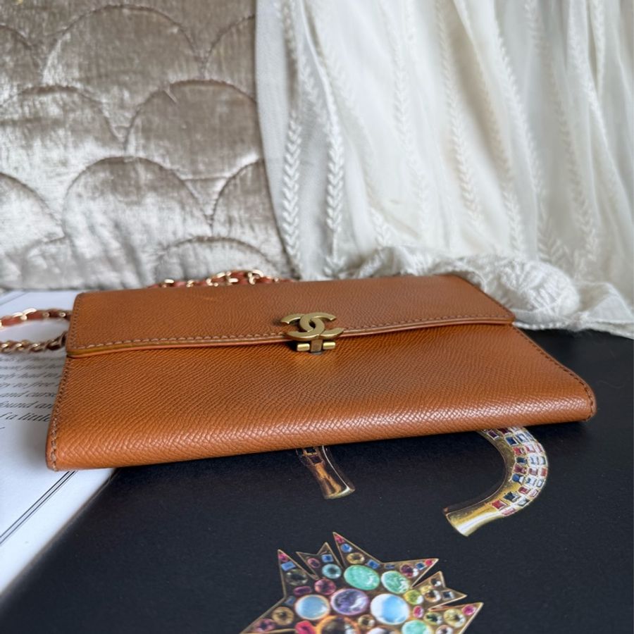 香奈兒 chanel 金棕色 蜜糖色 中古 鏈子皮夾 woc wallet on chain 金扣 翻蓋包 wallet 長夾 牛皮 魚子皮 荔枝皮 斜背包-13