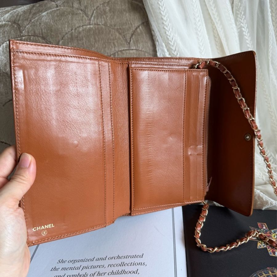 香奈兒 chanel 金棕色 蜜糖色 中古 鏈子皮夾 woc wallet on chain 金扣 翻蓋包 wallet 長夾 牛皮 魚子皮 荔枝皮 斜背包-18