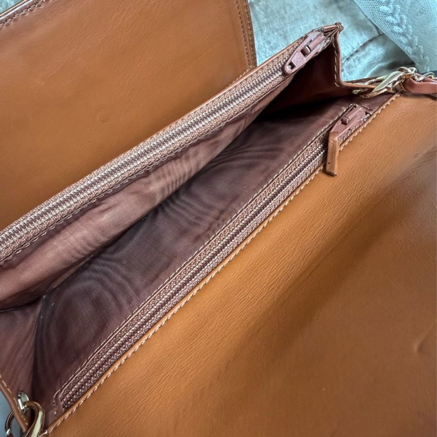 香奈兒 chanel 金棕色 蜜糖色 中古 鏈子皮夾 woc wallet on chain 金扣 翻蓋包 wallet 長夾 牛皮 魚子皮 荔枝皮 斜背包-24