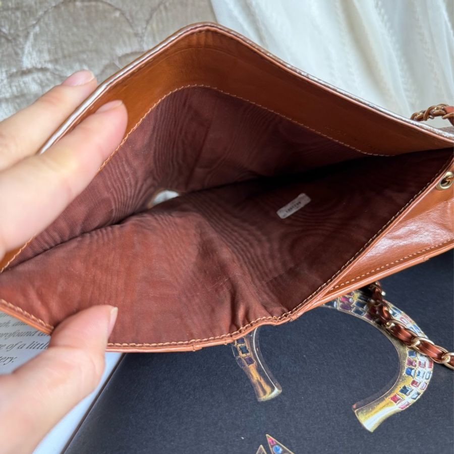 香奈兒 chanel 金棕色 蜜糖色 中古 鏈子皮夾 woc wallet on chain 金扣 翻蓋包 wallet 長夾 牛皮 魚子皮 荔枝皮 斜背包-27