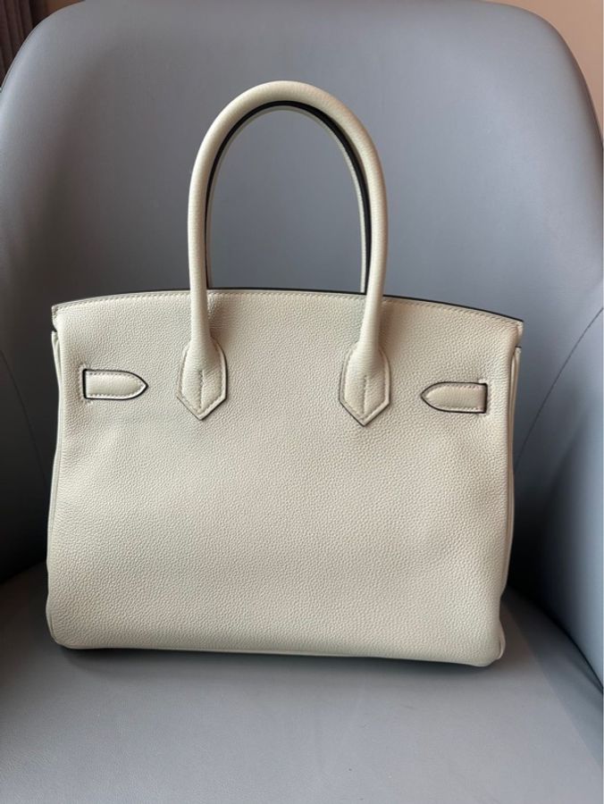 HERMES 愛馬仕 Birkin 30 冰清灰,B 刻印,Togo 皮,閒置未使用,在不同光線下呈現「灰中帶綠」的微妙變化。-14