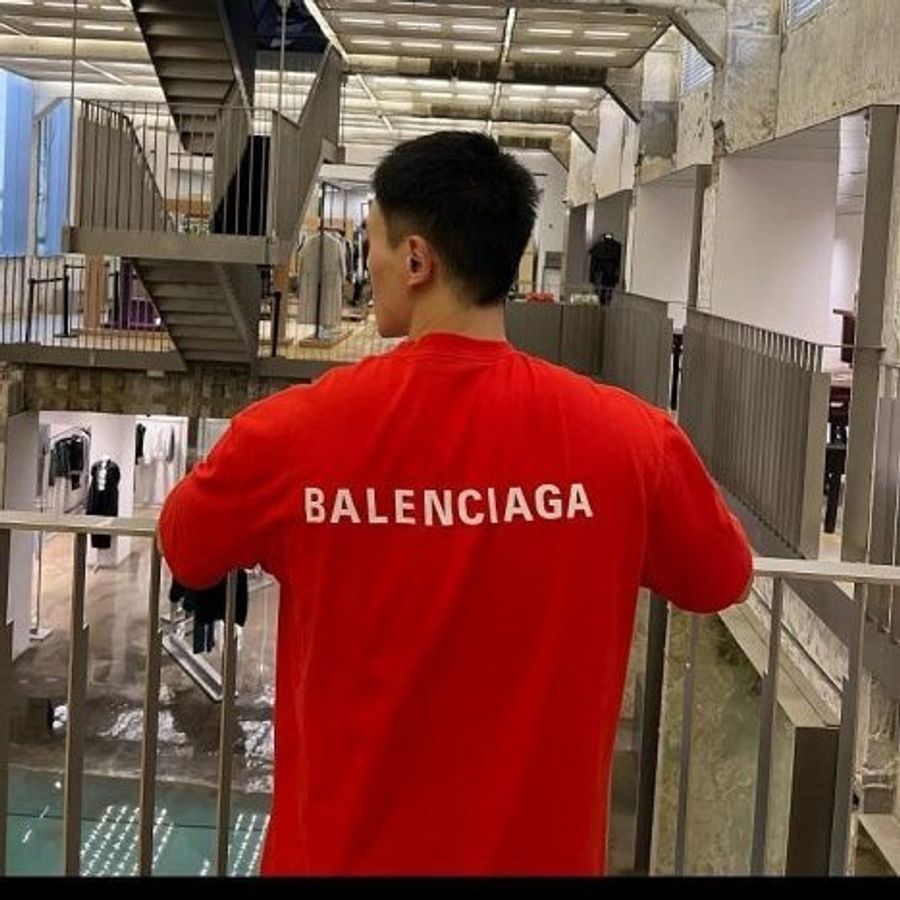 💎Han's house精品服飾💎Balenciaga 巴黎世家 刺繡 短袖 T恤 短T 紅色 原價22000-4