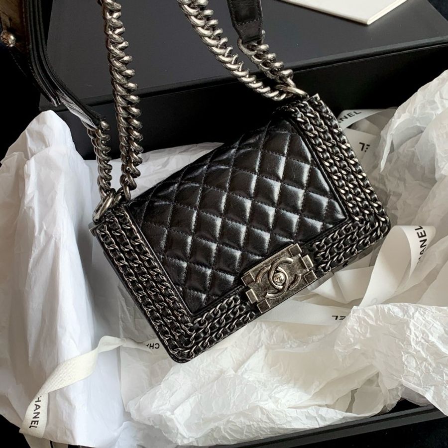 CHANEL 黑銀油蠟皮滾邊皮穿鏈Leboy中號 20cm-1