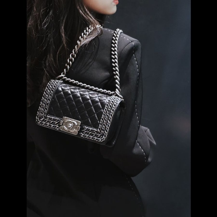 CHANEL 黑銀油蠟皮滾邊皮穿鏈Leboy中號 20cm-3