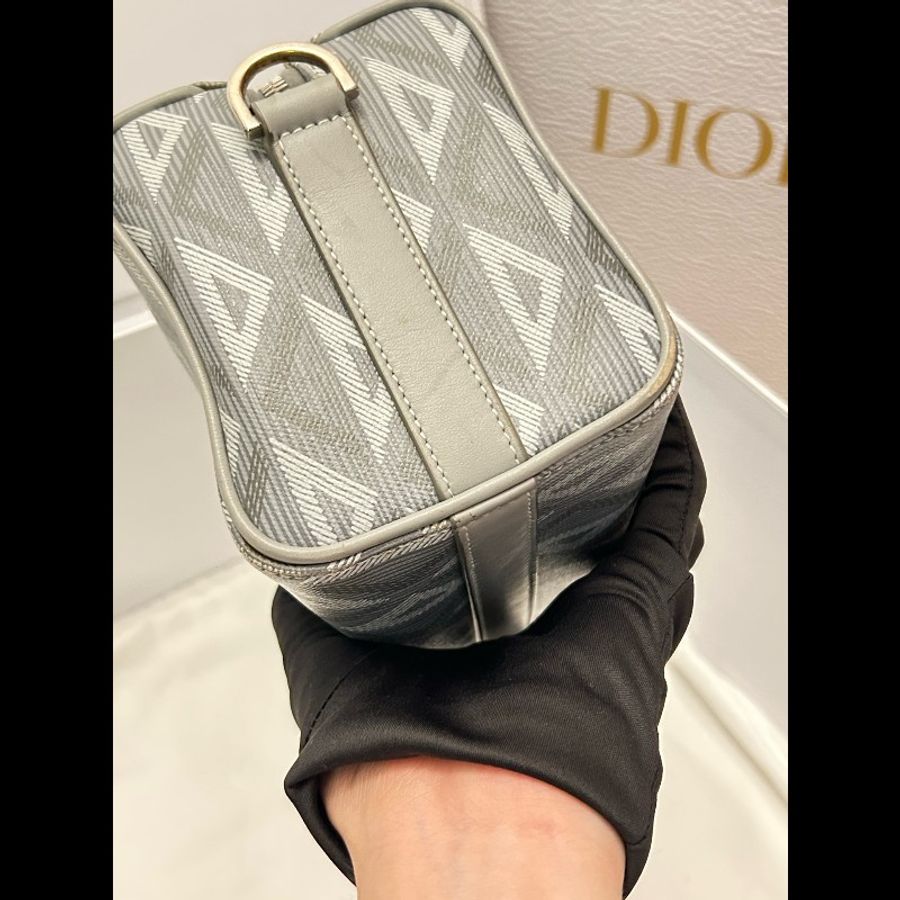 DIOR迪奧 金屬壓花提花標誌、可拆卸肩帶,菱格手提斜挎單肩包 男款 灰色-4
