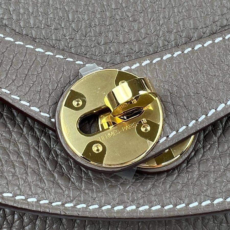 HERMÈS 愛馬仕 Lindy 30 Etoupe 大象灰金釦 Y刻 手提包 肩背包|經典款 保值款 Hermès Lindy 30 Etoupe Clemence GHW Y Stamp-16