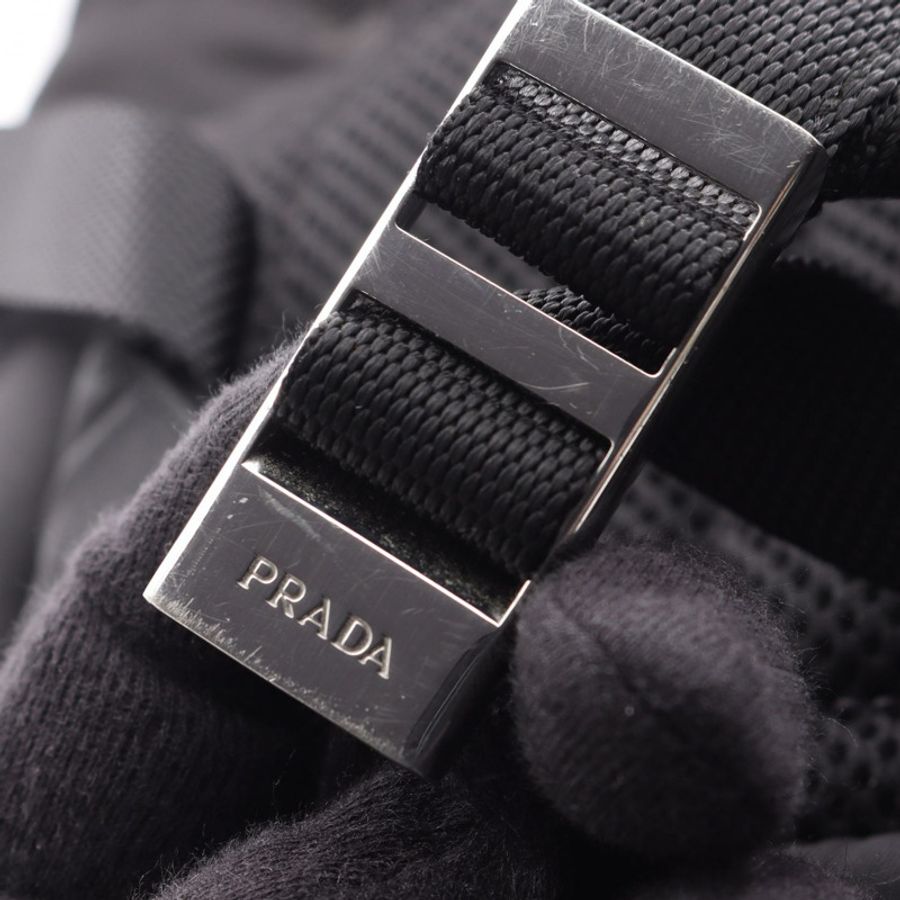 PRADA 三角 Logo 金屬雙肩包,尼龍材質,黑色,SHW 五金配件,二手女款-8