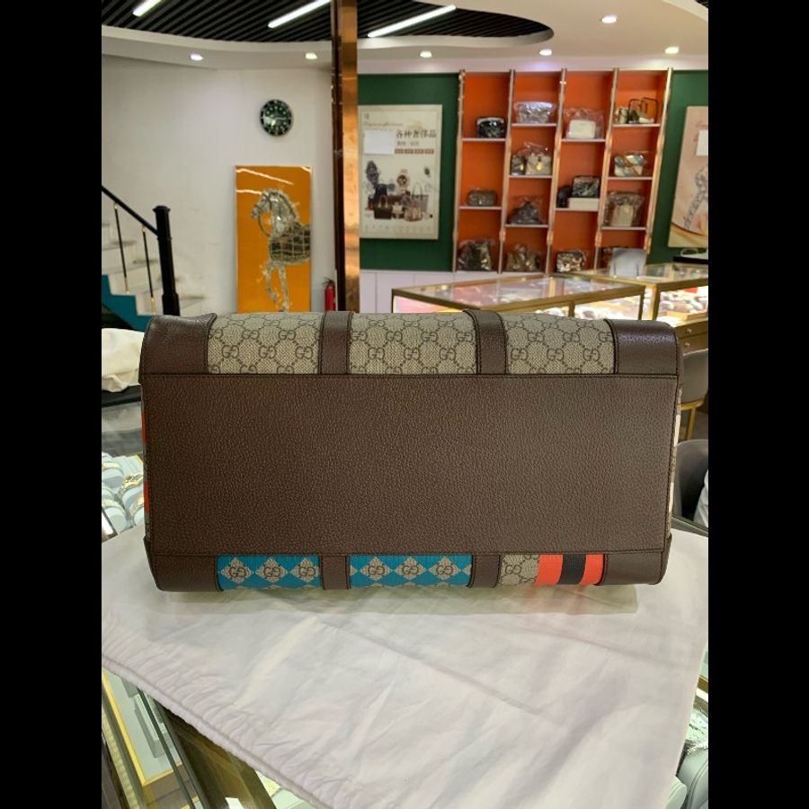 GUCCI老花Logo彩色幾何印花秀場限定旅行包-5