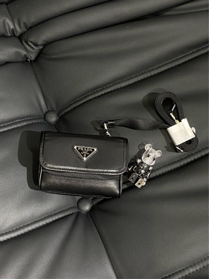 99新Prada 普拉達 Re-Nylon尼龍拼皮Saffiano 皮革mini手拿郵差包-1