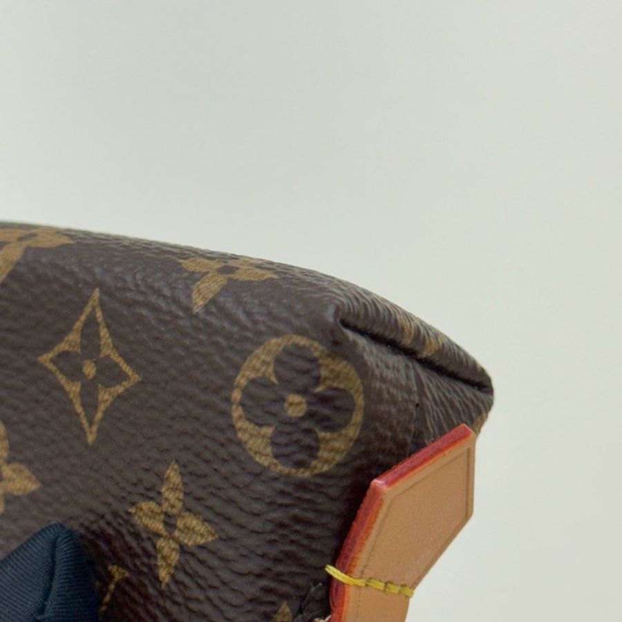 LV 唇膏彩妝收納包-10