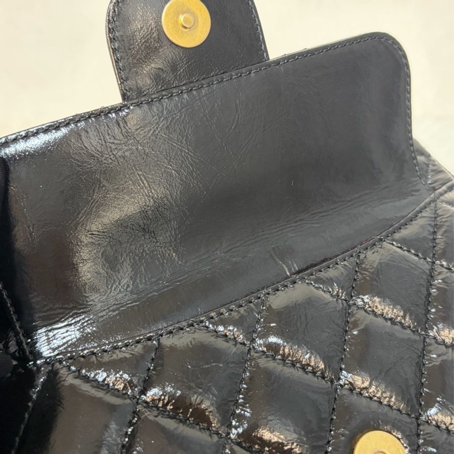 CHANEL AS4323 黑色 油蠟牛皮 金釦 天貓兩用包 牛角包 斜背包-25