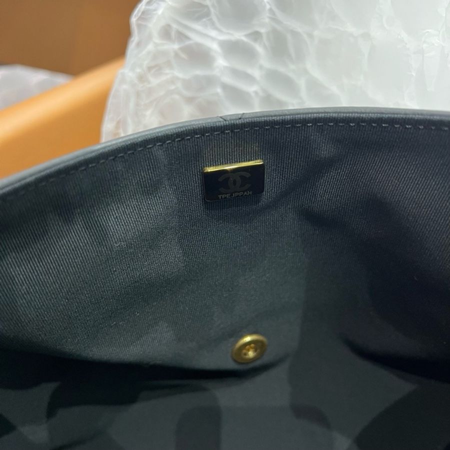 Chanel 香奈兒25K黑金hobo嬉皮包大號 芯片款 底長35cm配塵袋-7