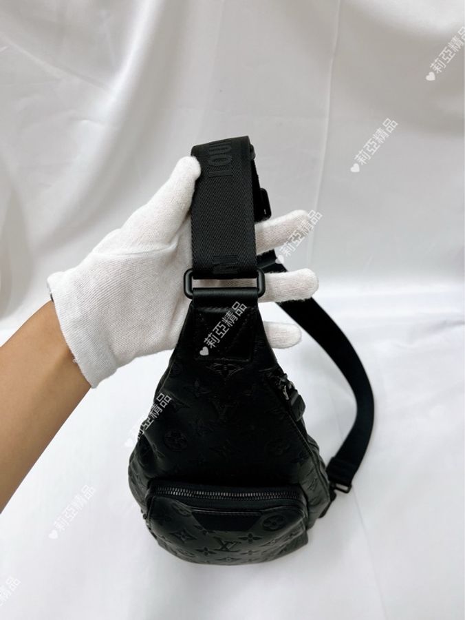 莉亞精品♡ LV M26730 Duo 黑壓紋 胸包 二手美包-6