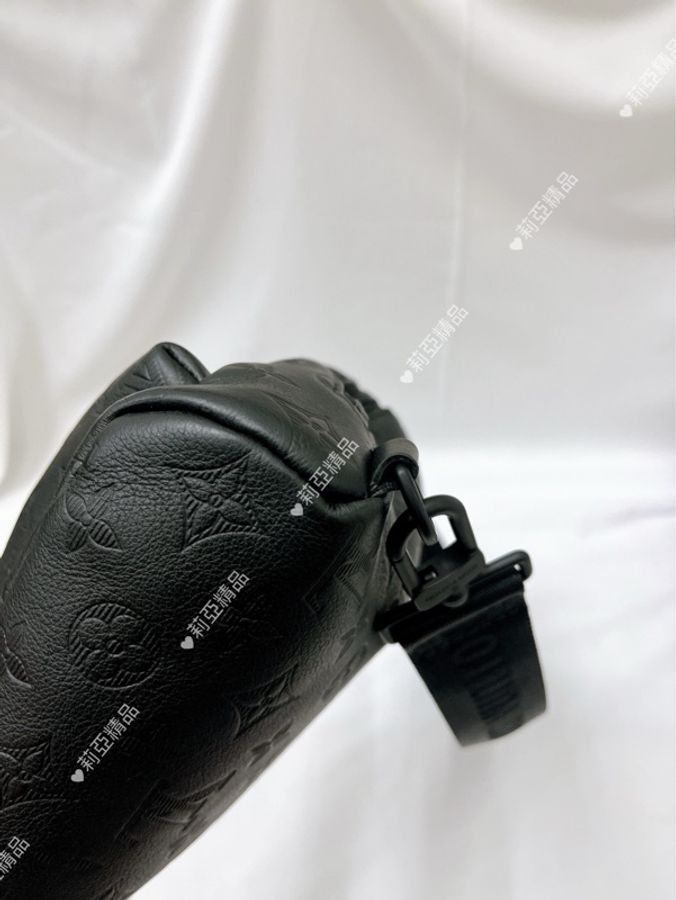 莉亞精品♡ LV M26730 Duo 黑壓紋 胸包 二手美包-10