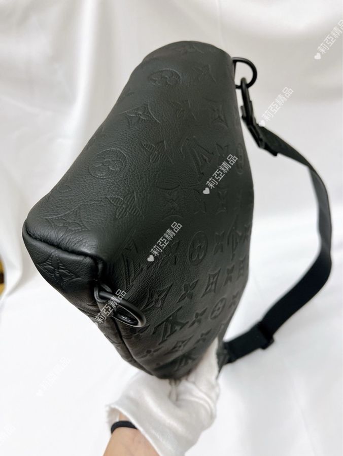 莉亞精品♡ LV M26730 Duo 黑壓紋 胸包 二手美包-11