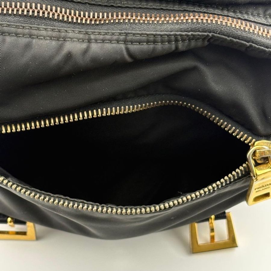 🌷PRADA 稀有尼龍郵差包|經典花紋✦fufu style 精品✦ 氣質款|側背包.斜背包-31