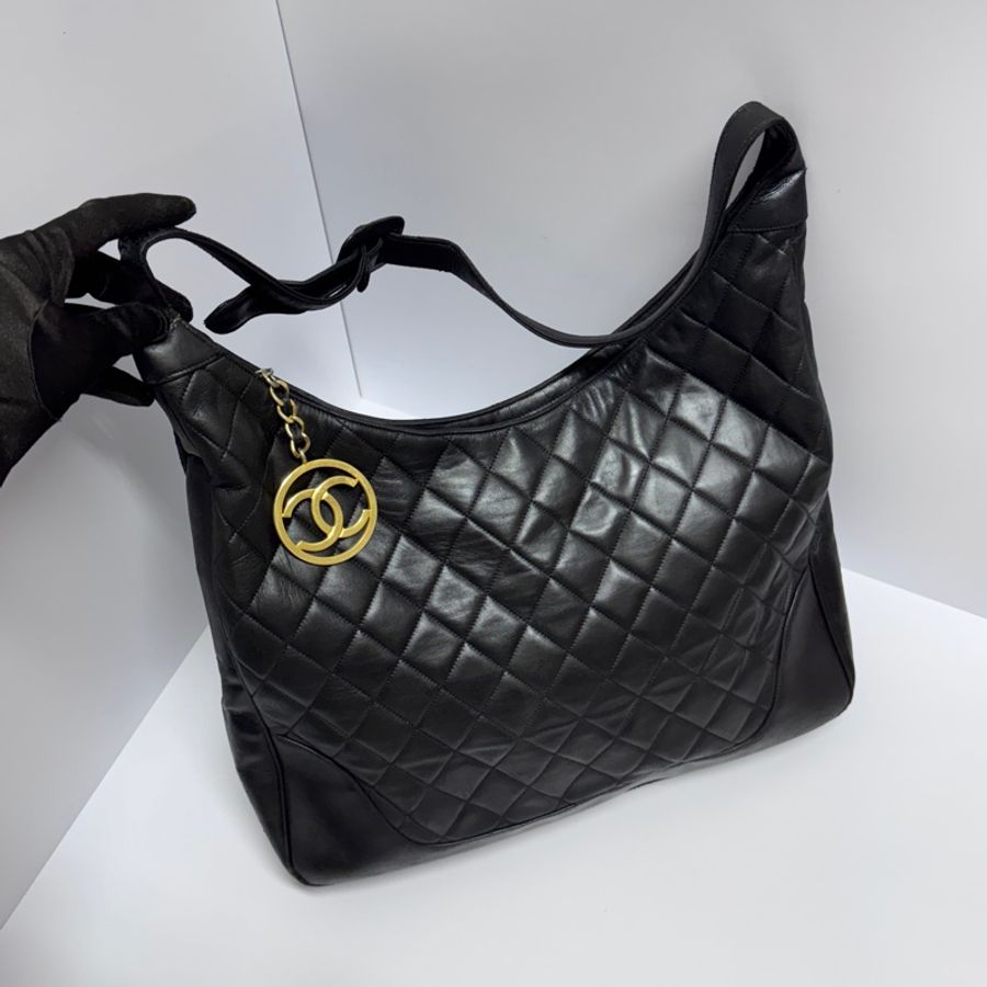 CHANEL Hobo 香奈兒 黑金牛皮 半月包 腋下包-7