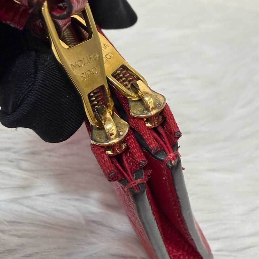 LV M62529 紅皮 牛皮 壓紋 金釦 對開 長夾-15