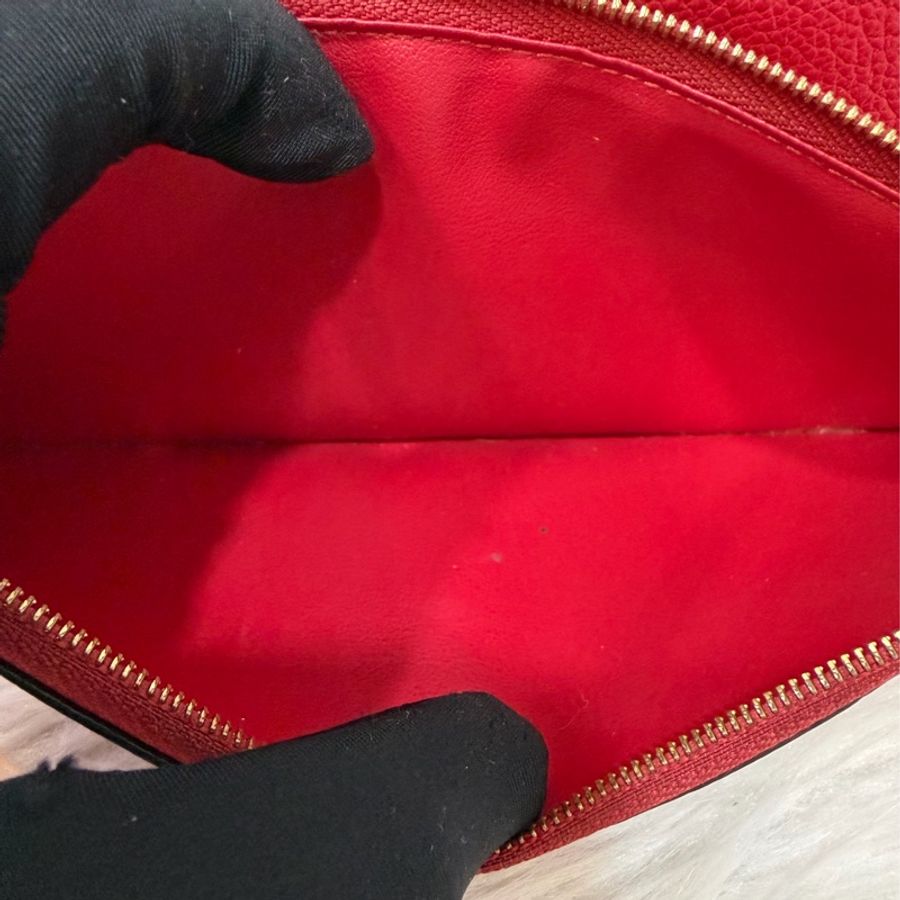 LV M62529 紅皮 牛皮 壓紋 金釦 對開 長夾-39