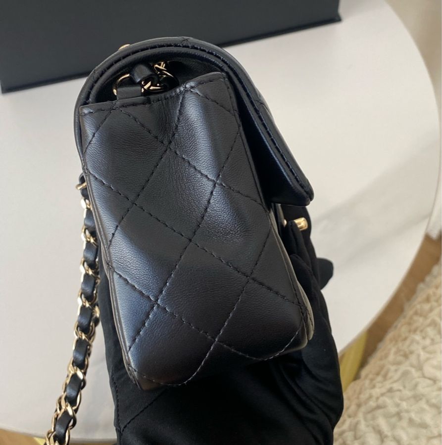 Chanel mini coco20黑金晶片款近新-3