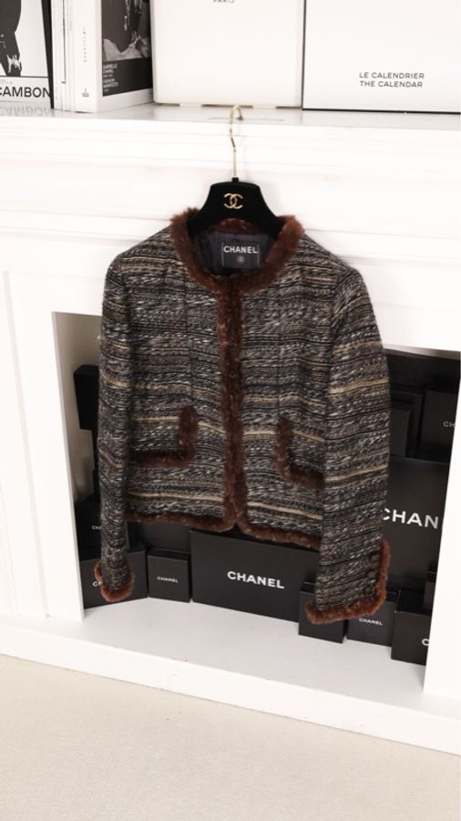 Chanel 03年棕色条纹毛毛滚边两口袋圆领上衣外套-8