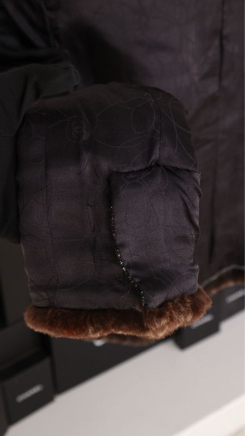 Chanel 03年棕色条纹毛毛滚边两口袋圆领上衣外套-36