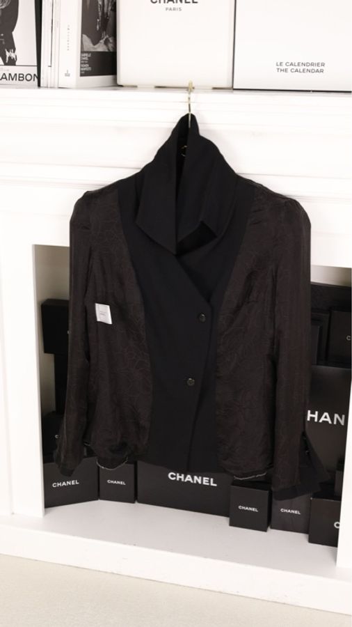 Chanel 01年黑色羊毛双排扣收腰两口袋西装上衣外套-2