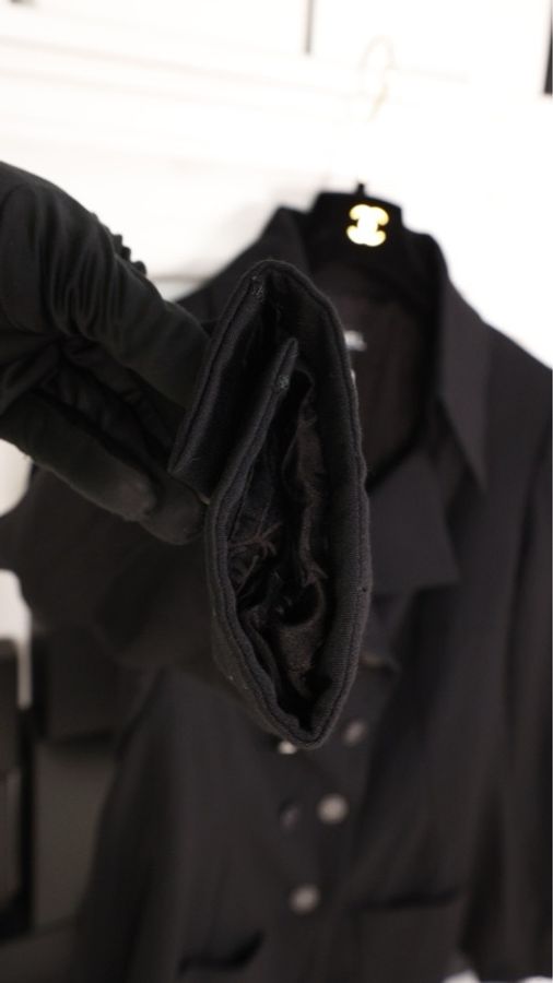Chanel 01年黑色羊毛双排扣收腰两口袋西装上衣外套-33