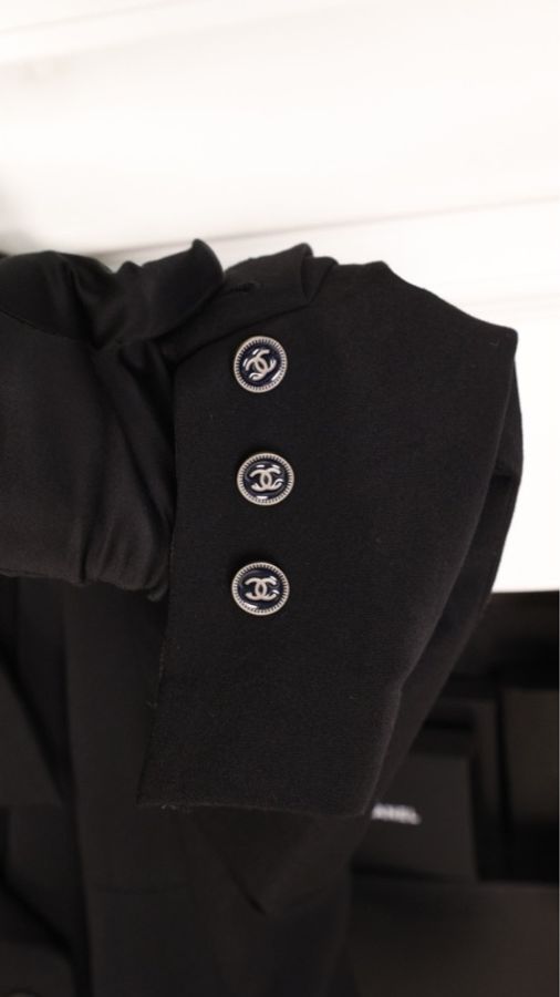 Chanel 01年黑色羊毛双排扣收腰两口袋西装上衣外套-35
