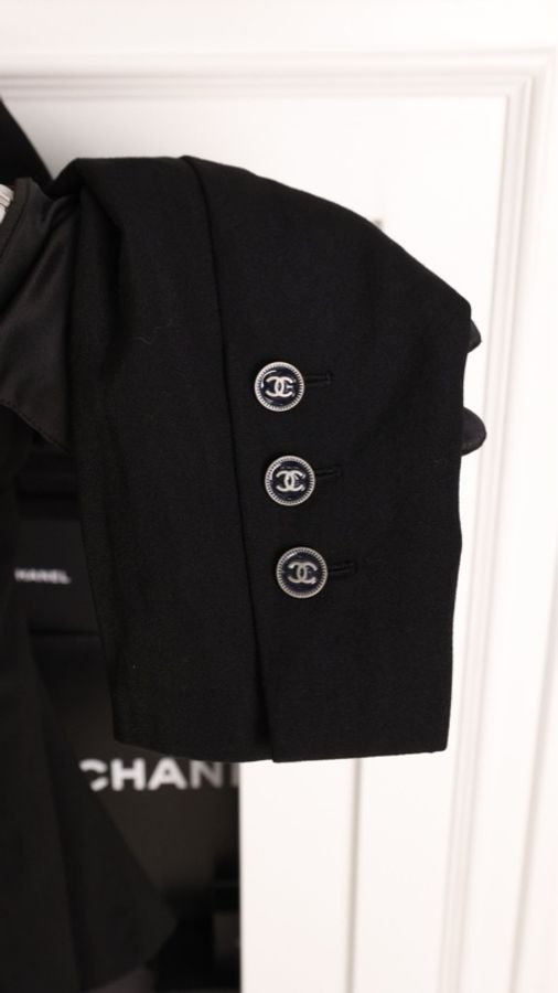 Chanel 01年黑色羊毛双排扣收腰两口袋西装上衣外套-36