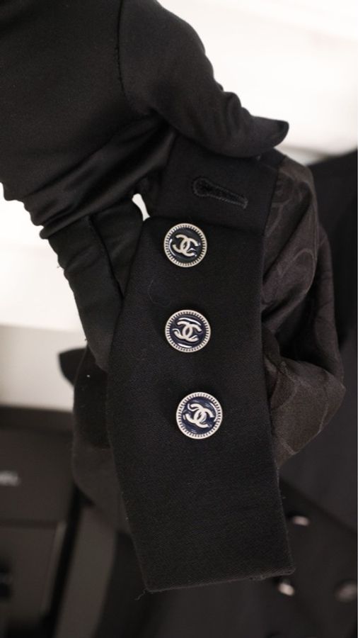 Chanel 01年黑色羊毛双排扣收腰两口袋西装上衣外套-55
